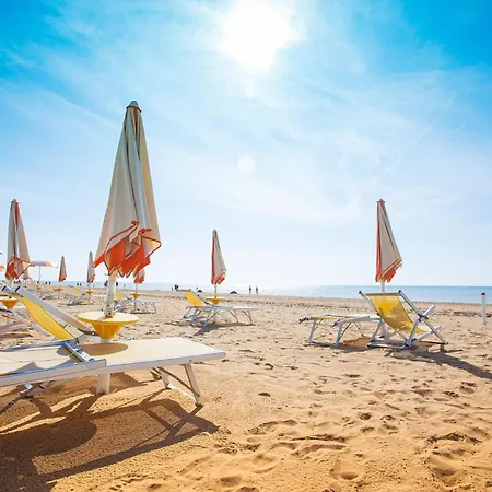 Coastal Comfort In Lido Del Sole With Sea View Apartman Bibione