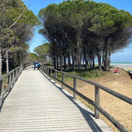 Coastal Comfort In Lido Del Sole With Sea View * 비비오네